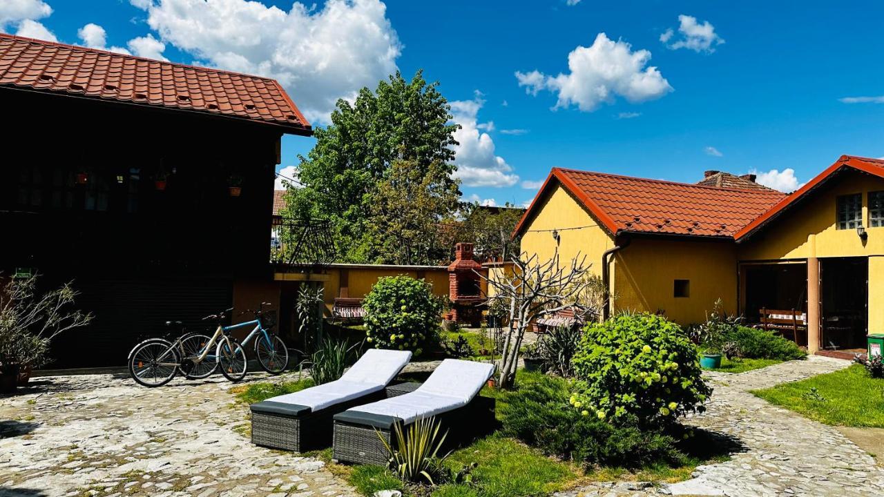Ferienwohnung Leto House Târgu Jiu Exterior foto