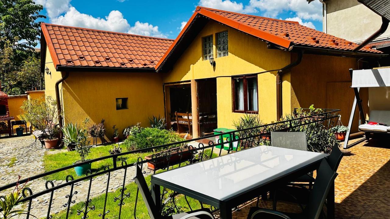 Ferienwohnung Leto House Târgu Jiu Exterior foto